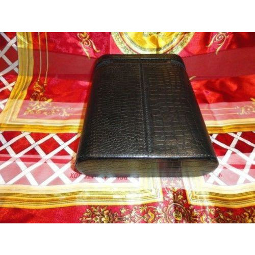 Andre Garcia 16 count Croco Black  Case zippered new in the box