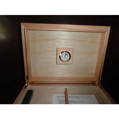 travel humidor new in the original box