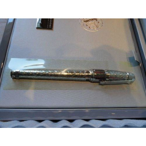 New ST Dupont Place Vendôme  LE Fountain Pen with Medium Nib