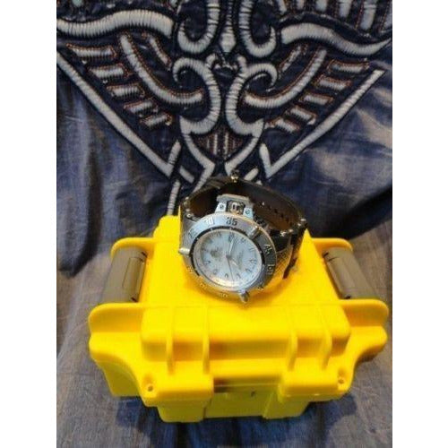 Invicta watch preowned Model No. 0737 comes with invicta case  with papers