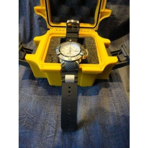 Invicta watch preowned Model No. 0737 comes with invicta case  with papers