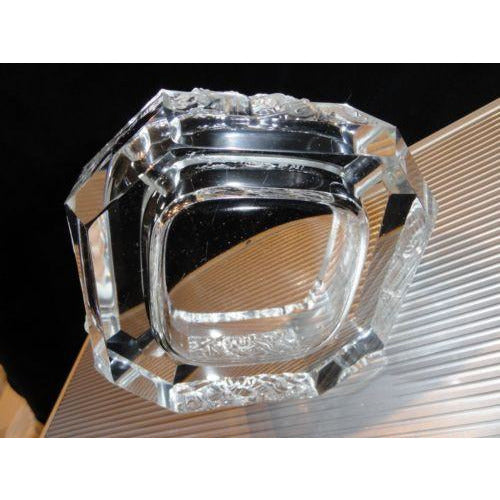 zodiac ashtray without the original box 5.5" x5.5' preowned