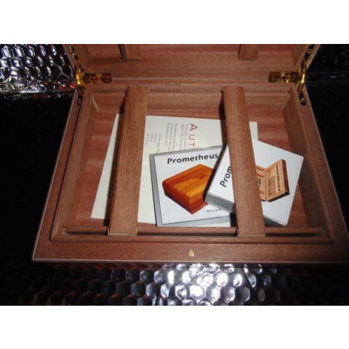 Fuente Opus X 20th Anniversary Travel Humidor in Red