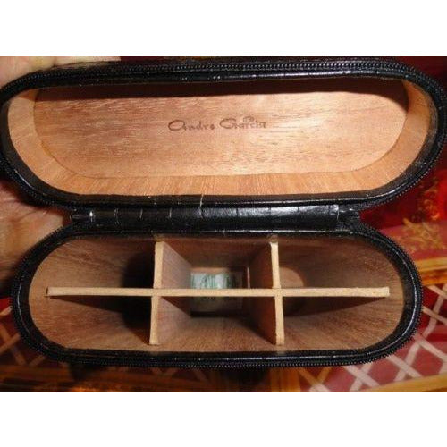 Andre Garcia 16 count Croco Black  Case zippered new in the box