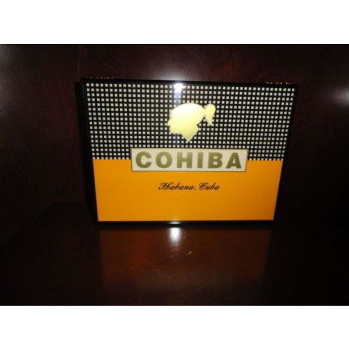 travel humidor new in the original box