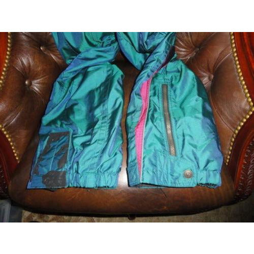 Spyder Ski Suit made with Gore-Tex machine wash in good condition