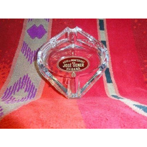 giz studios Perolo  Hoyo de Monterrey  heavy crystal cigar ashtray in the box