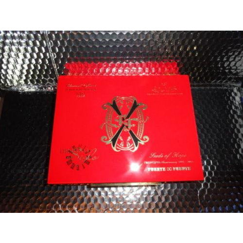 Fuente Opus X 20th Anniversary Travel Humidor in Red