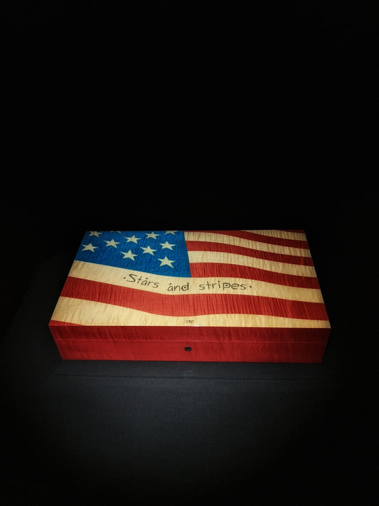 Elie Bleu Stars & Stripes 110 Ct Humidor New