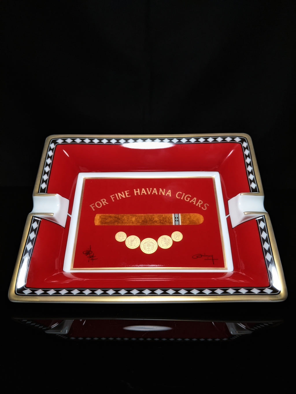 Elie Bleu Medals Red Ashtray new in the original box made in France