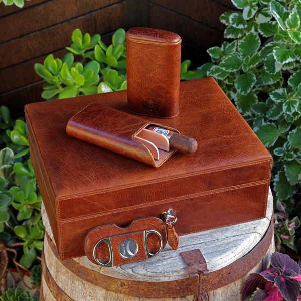 Brizard and Co The "Show Band" 3 Cigar Case - Antique Saddle Leather