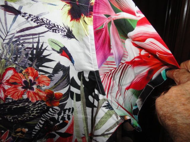 Robert Graham Biscayne Colorful Short Sleeve Shirt - Medium