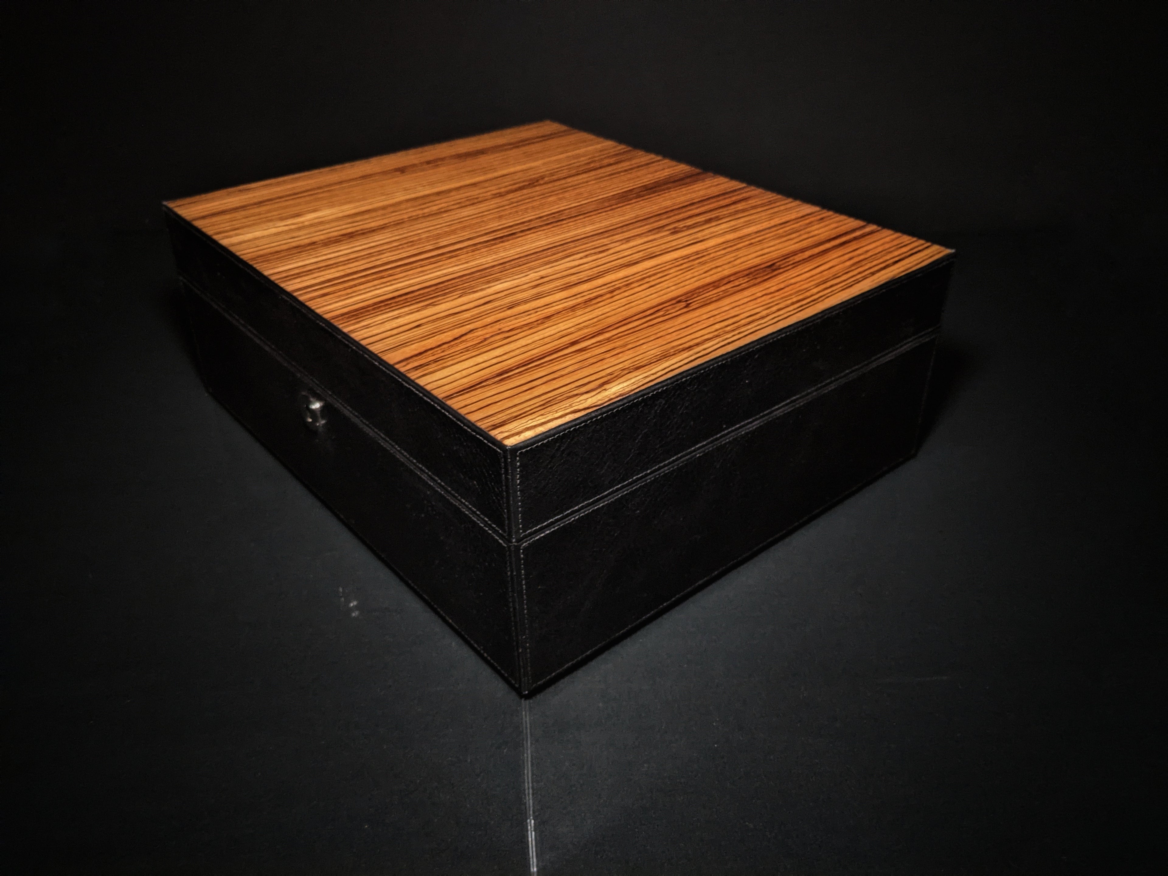 Brizard & Co - "Airflow" Cigar Humidor - Sunrise Black and Zebrawood 60 / 70 Count