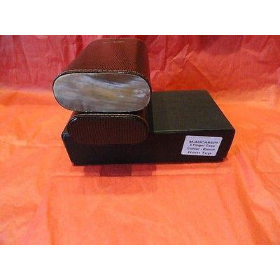 Andre Garcia 3 finger Brown with Flat Horn Top case new original box