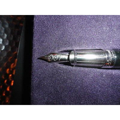 S.T.Dupont James Bond Casino Royale Collectors Fountain Pen Pre-owned