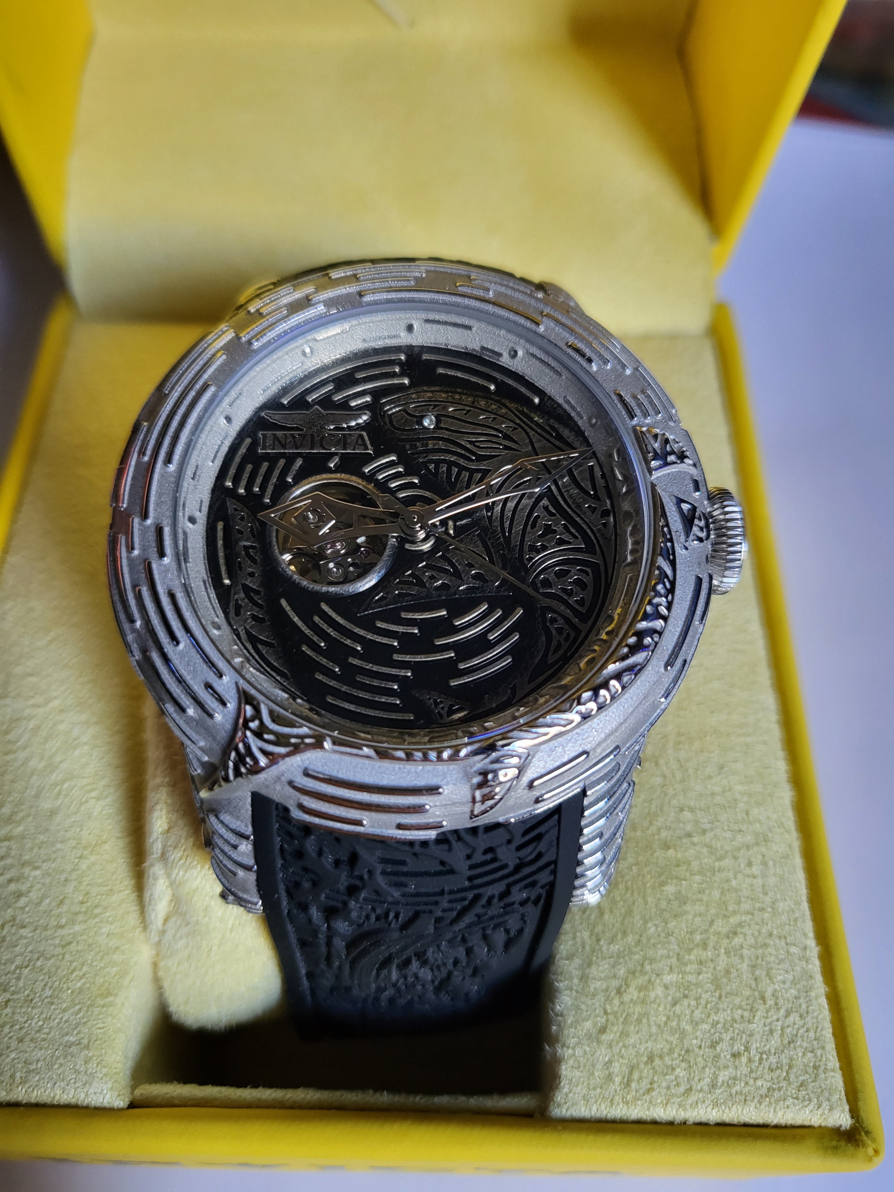 Invicta Maori Shark watch Model no. 26425