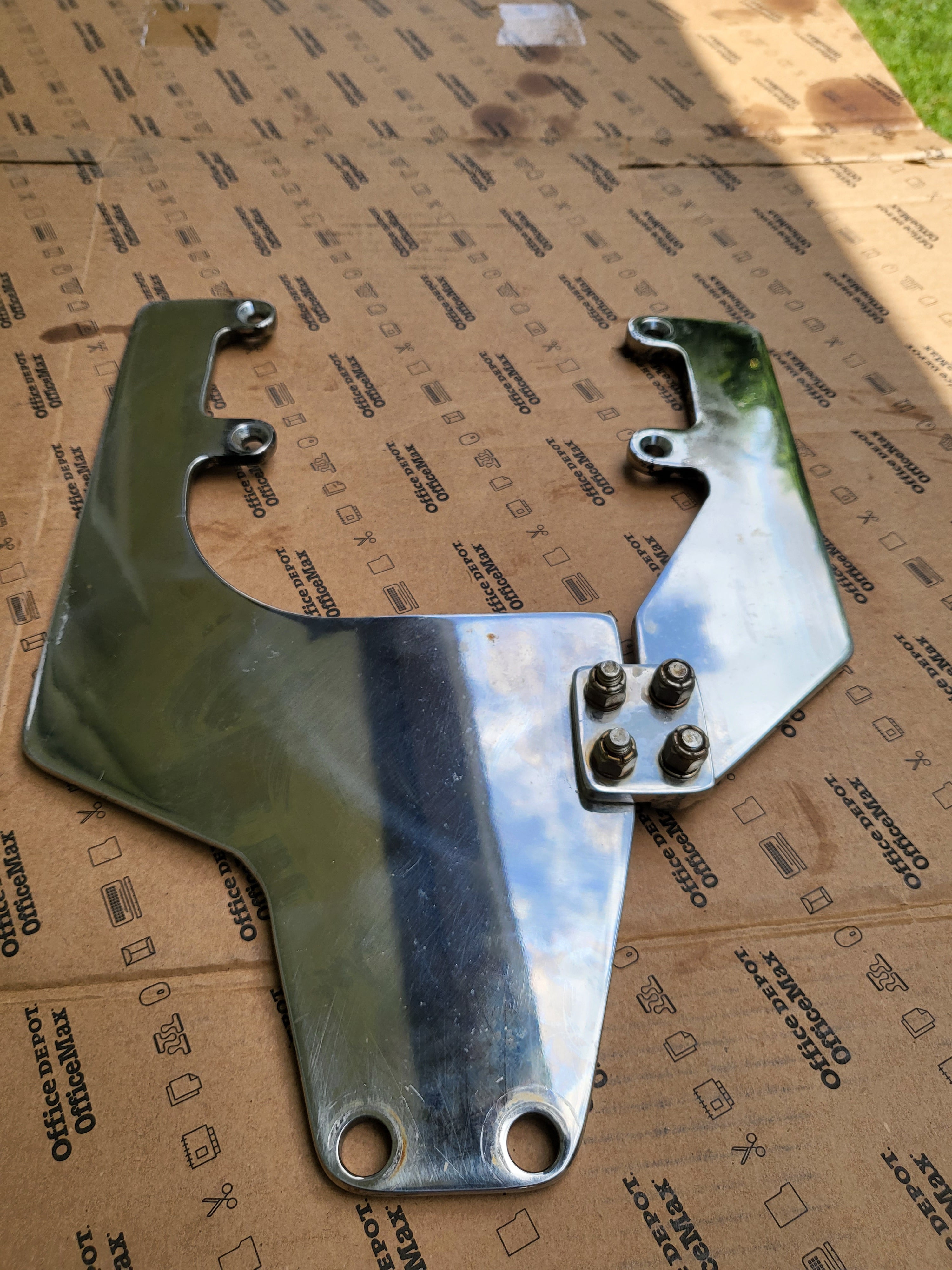 Merc 3 Litre 250 Wing Plate Center Engine