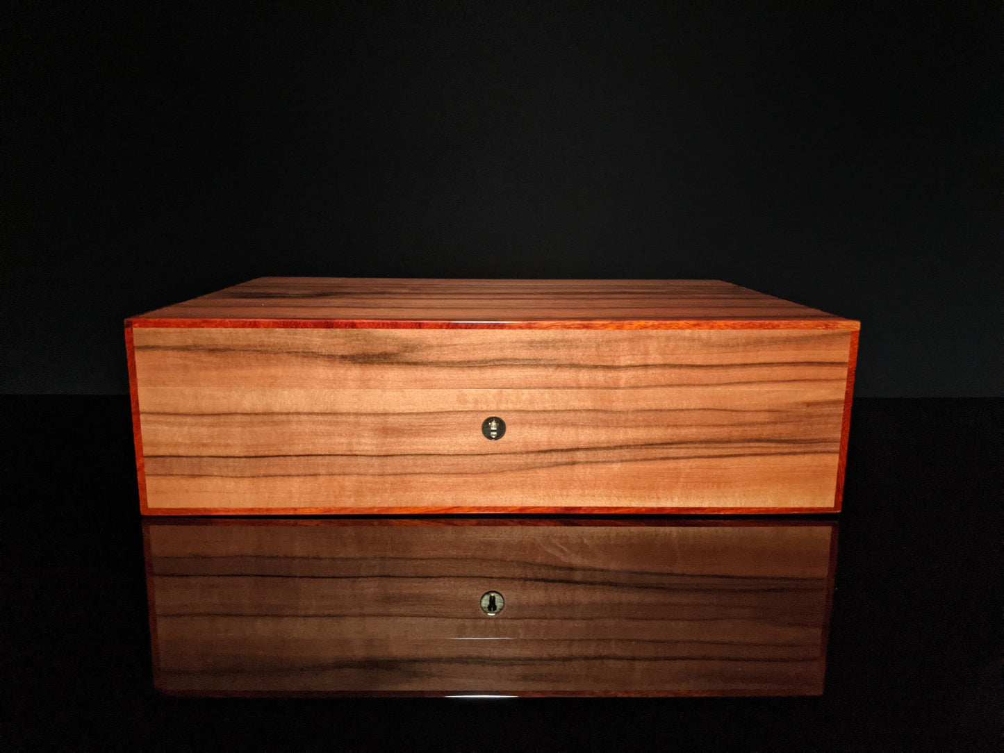 Elie Bleu Tineo Wood Humidor 110 count