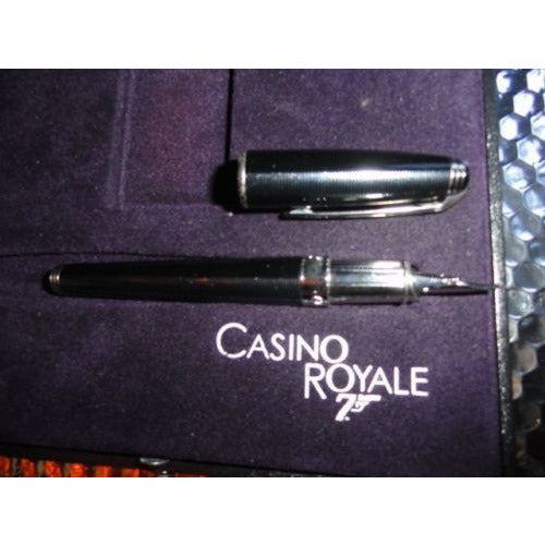 S.T. DUPONT CASINO ROYALE FOUNTAIN PEN MEDIUM NIB