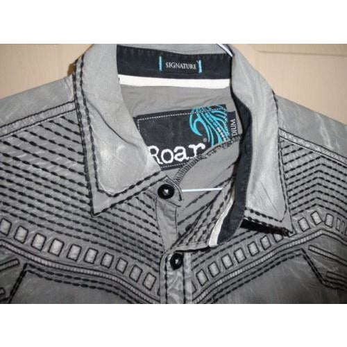 Men's Roar Signature Long  Sleeve Button Up Shirt Size Medium