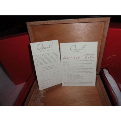 Fuente Opus 6 Ltd Macassar Lacquer traveler humidor