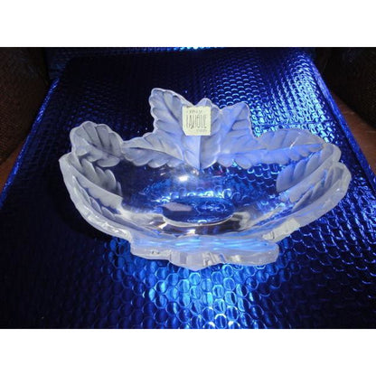 Exquisite Frosted Lalique Crystal: 'Compiegne' Bowl