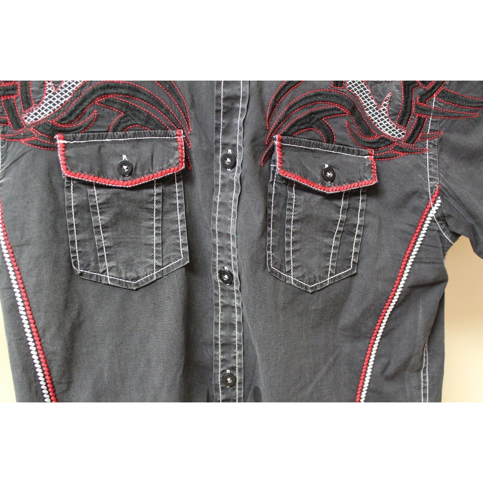 Men's Roar Signature Black Short Sleeve Button Up Shirt Size Medium