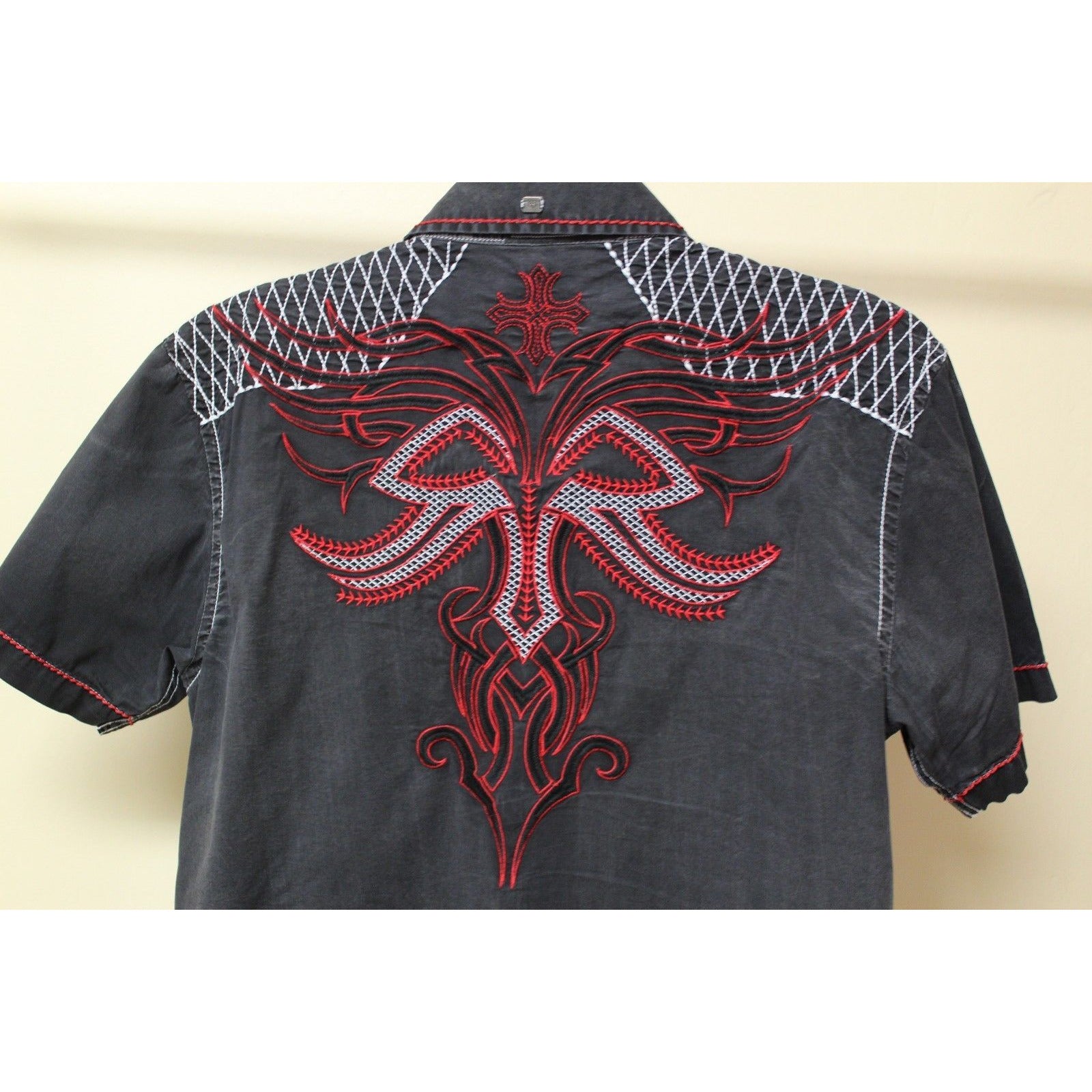 Men's Roar Signature Black Short Sleeve Button Up Shirt Size Medium