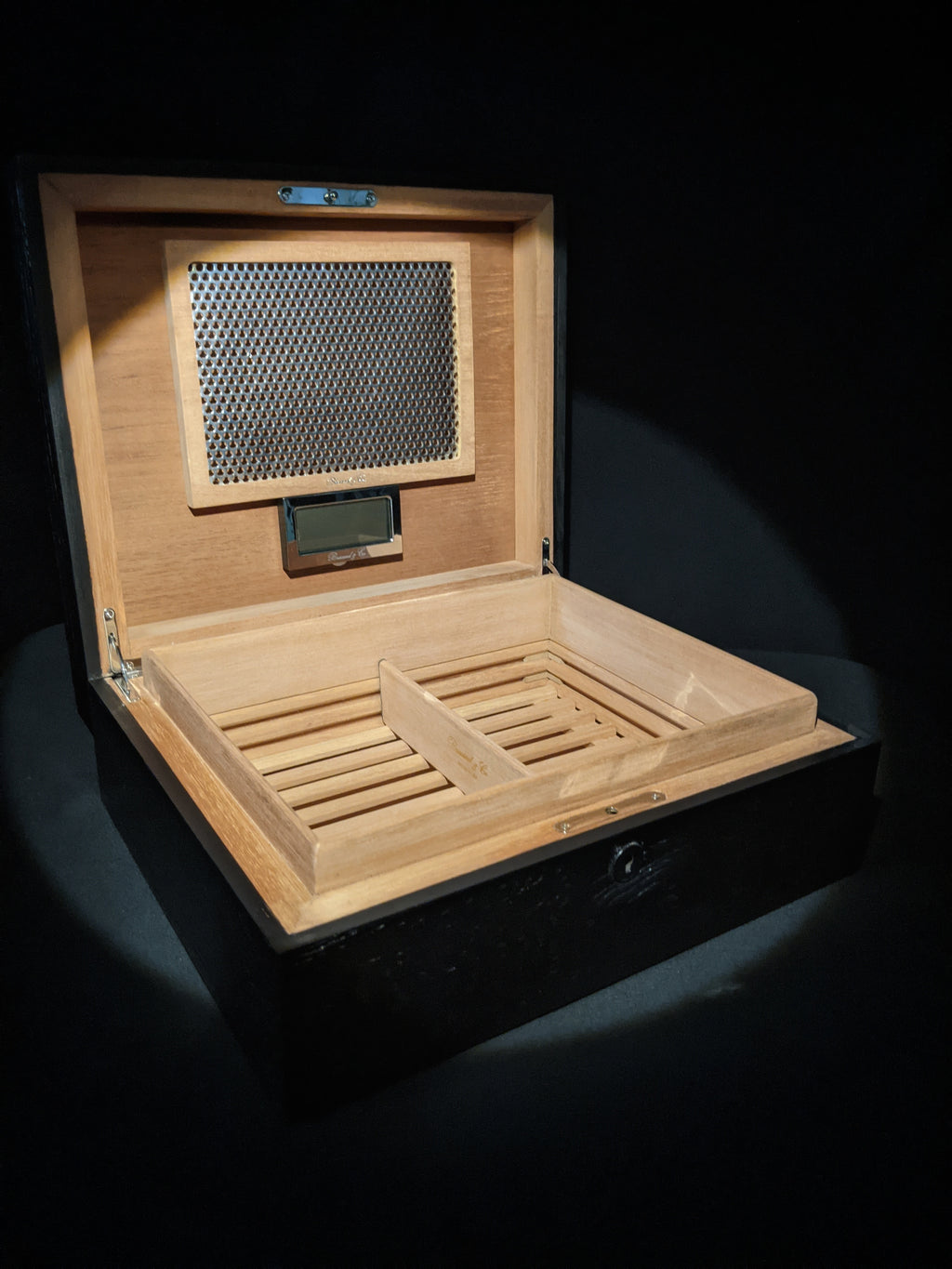 Brizard and Co. The "Royal Oak Collection" Humidor - Black Oak (60 / 70 Count)