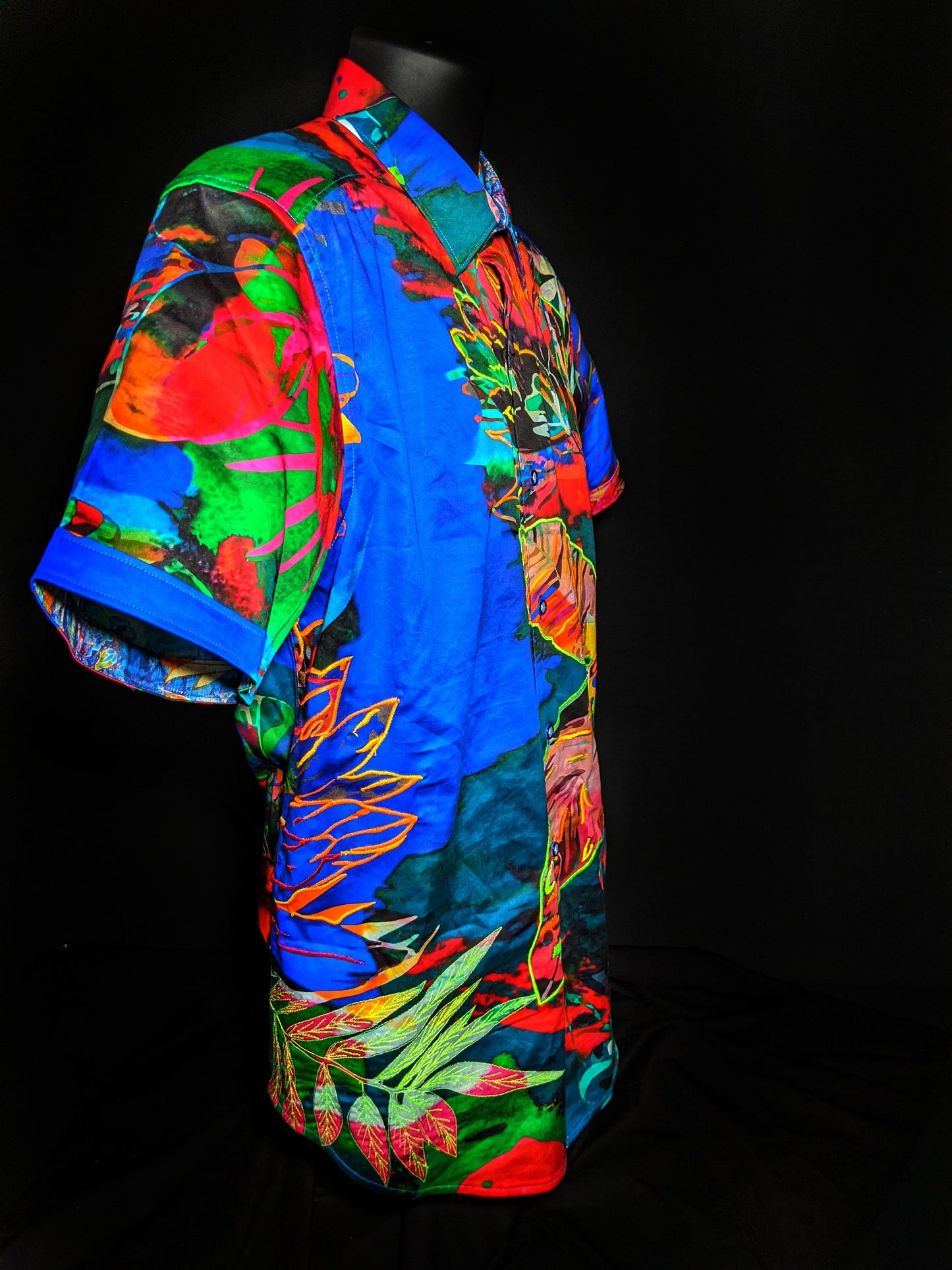 Robert Graham Cannon Beach Embroidered Short Sleeve Shirt