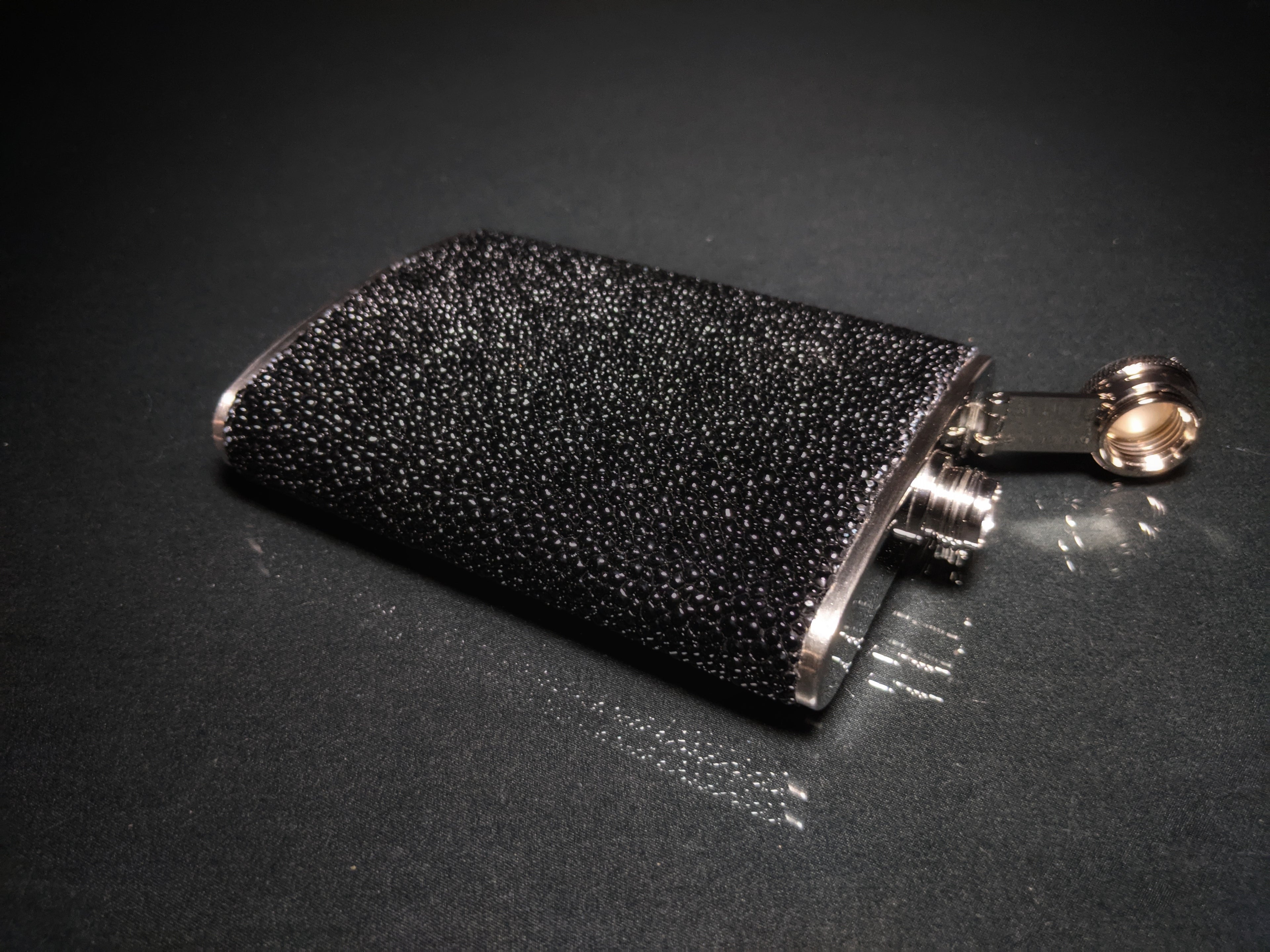Brizard and Co. The 8 oz Flask - Stingray