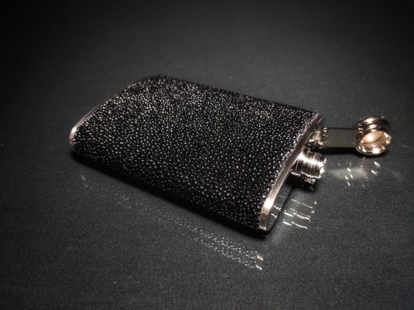 Brizard and Co. The 8 oz Flask - Stingray