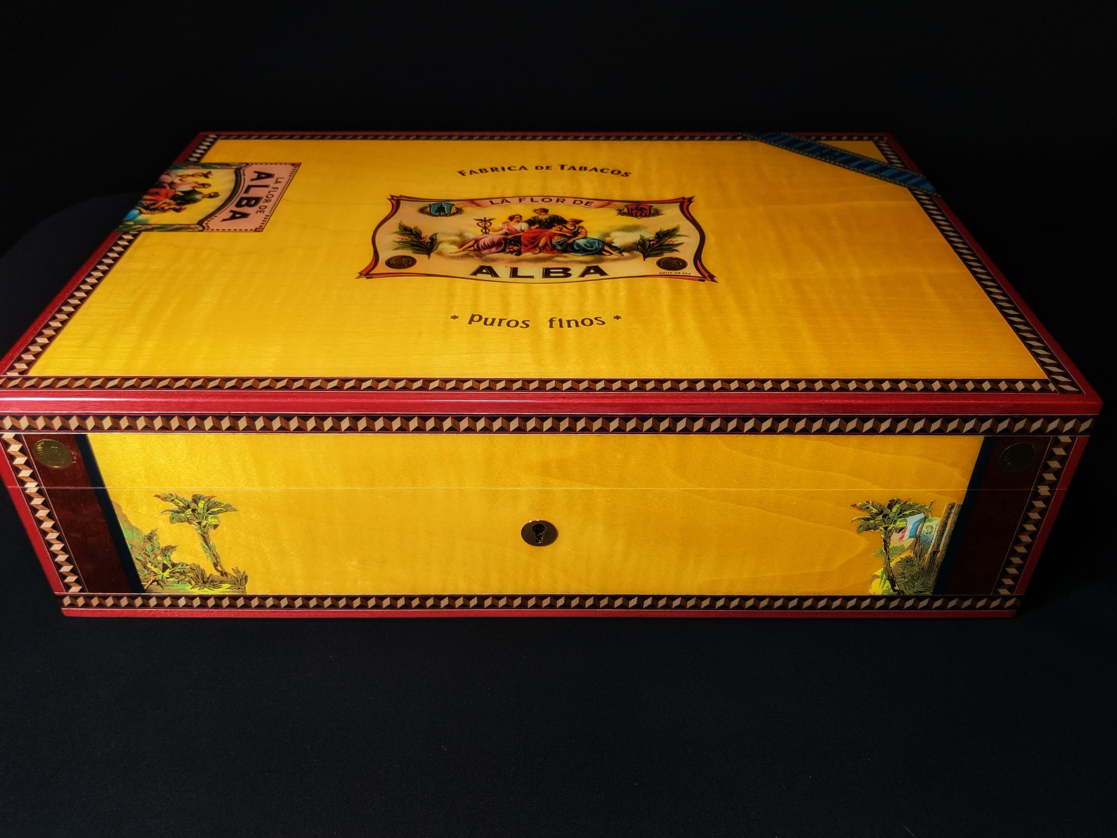 Elie Bleu Alba Yellow Sycamore Humidor 110 count