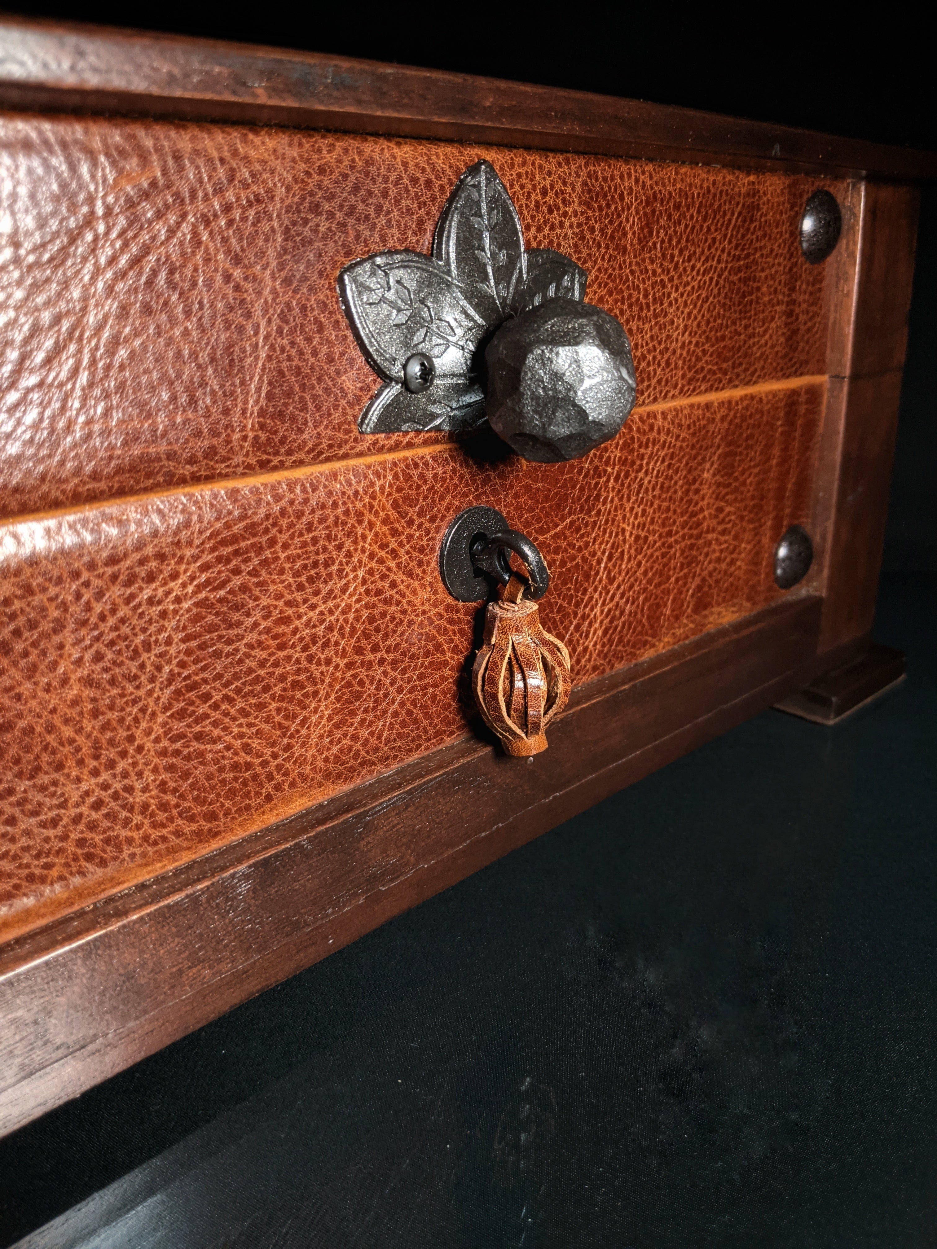 Brizard and Co. - The "Chesterfield" Humidor - 60/70 Count