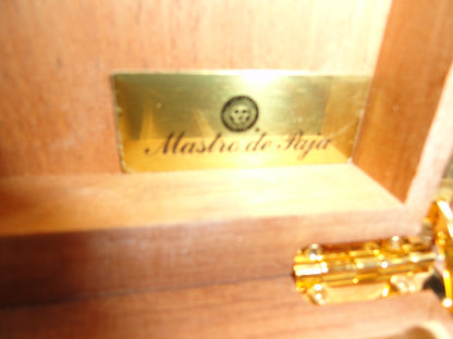 Mastro de Paja Travel Humidor. #001B
