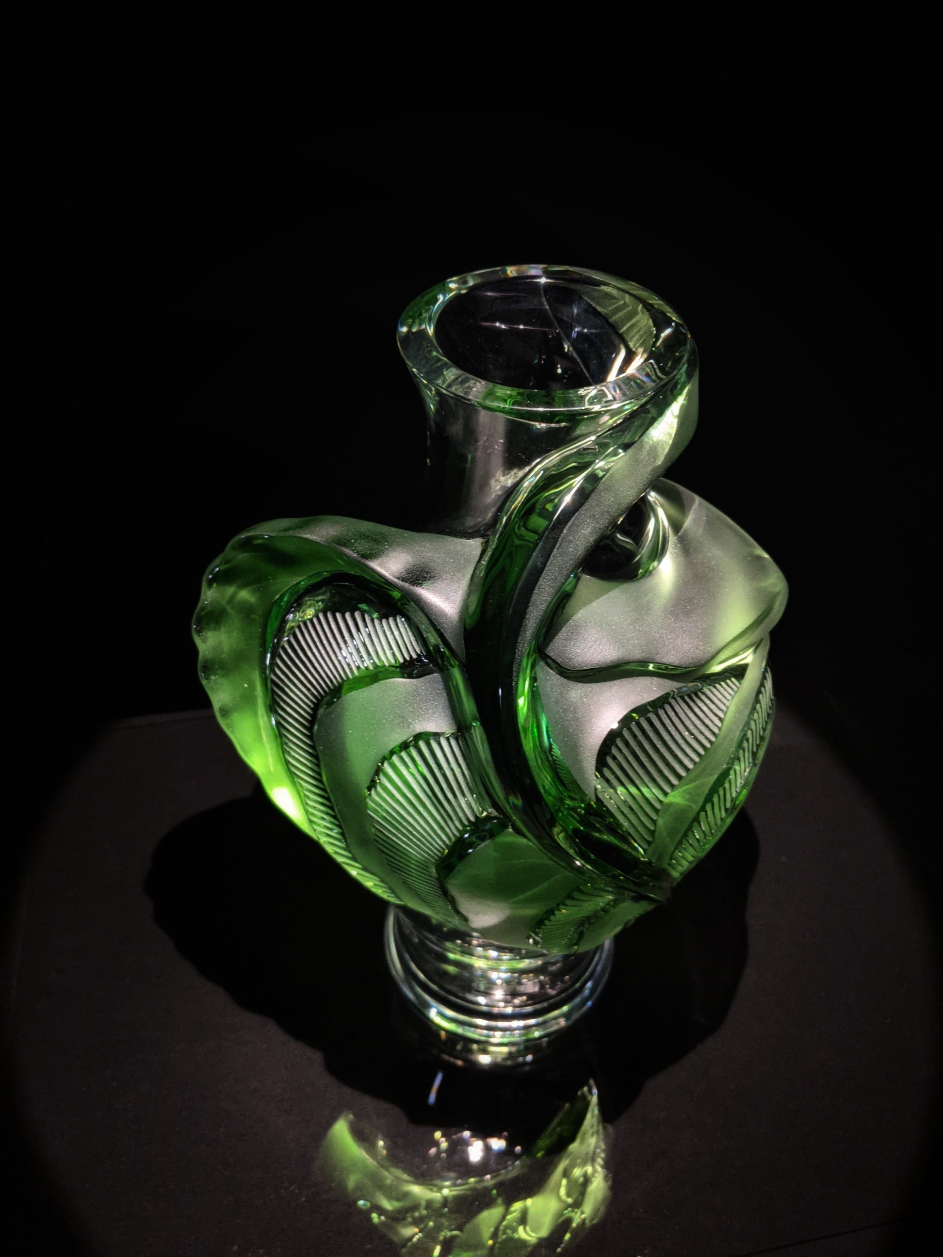 Lalique Tanega 14" Emerald Green Vase