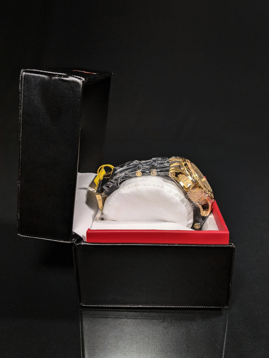Invicta Reserve Subaqua Model 6905 Gold Plated Swiss Watch NIB
