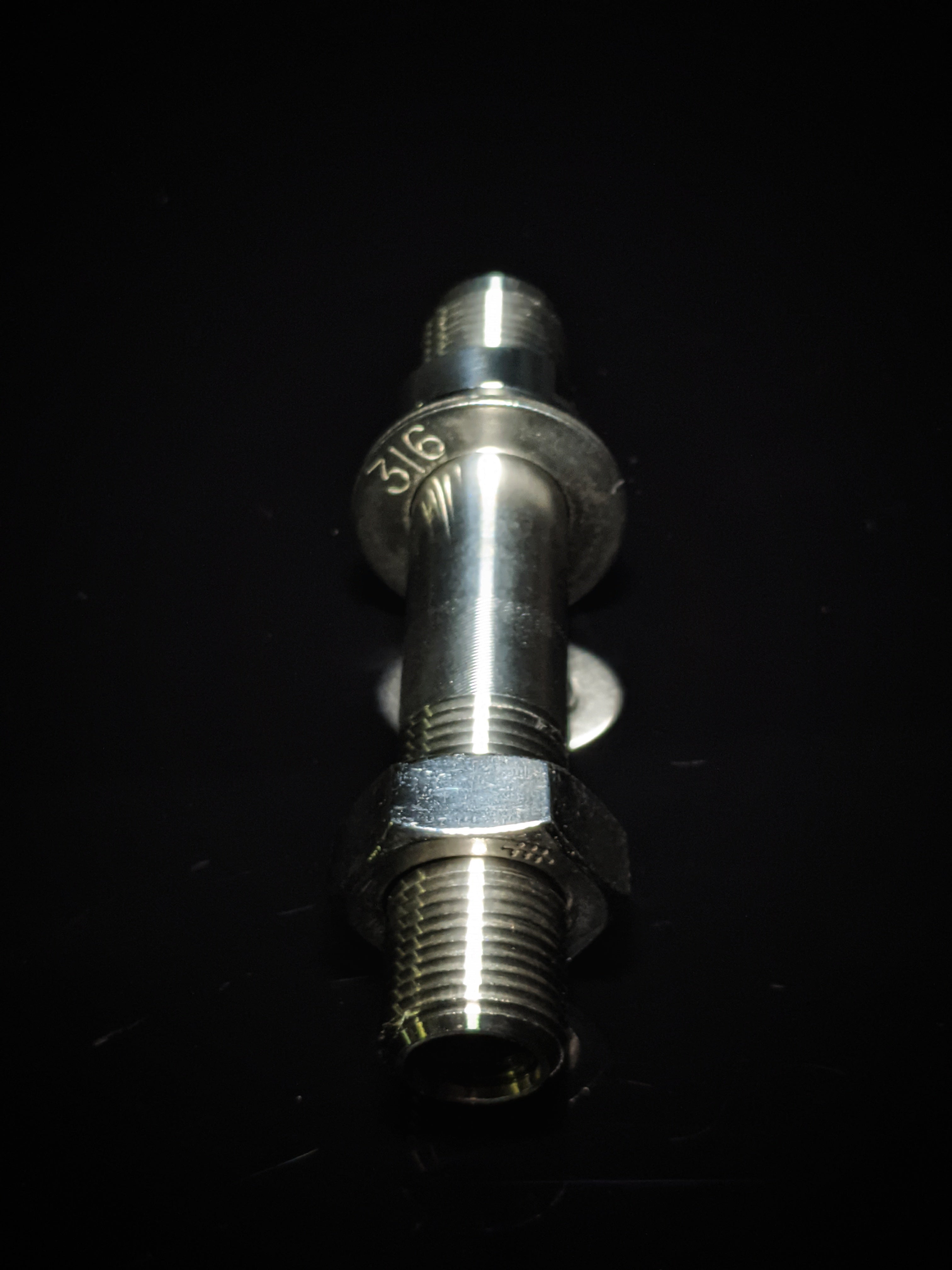 Marine Machine Thru Hull Fitting 3/8 FIP  to No 8 Flare