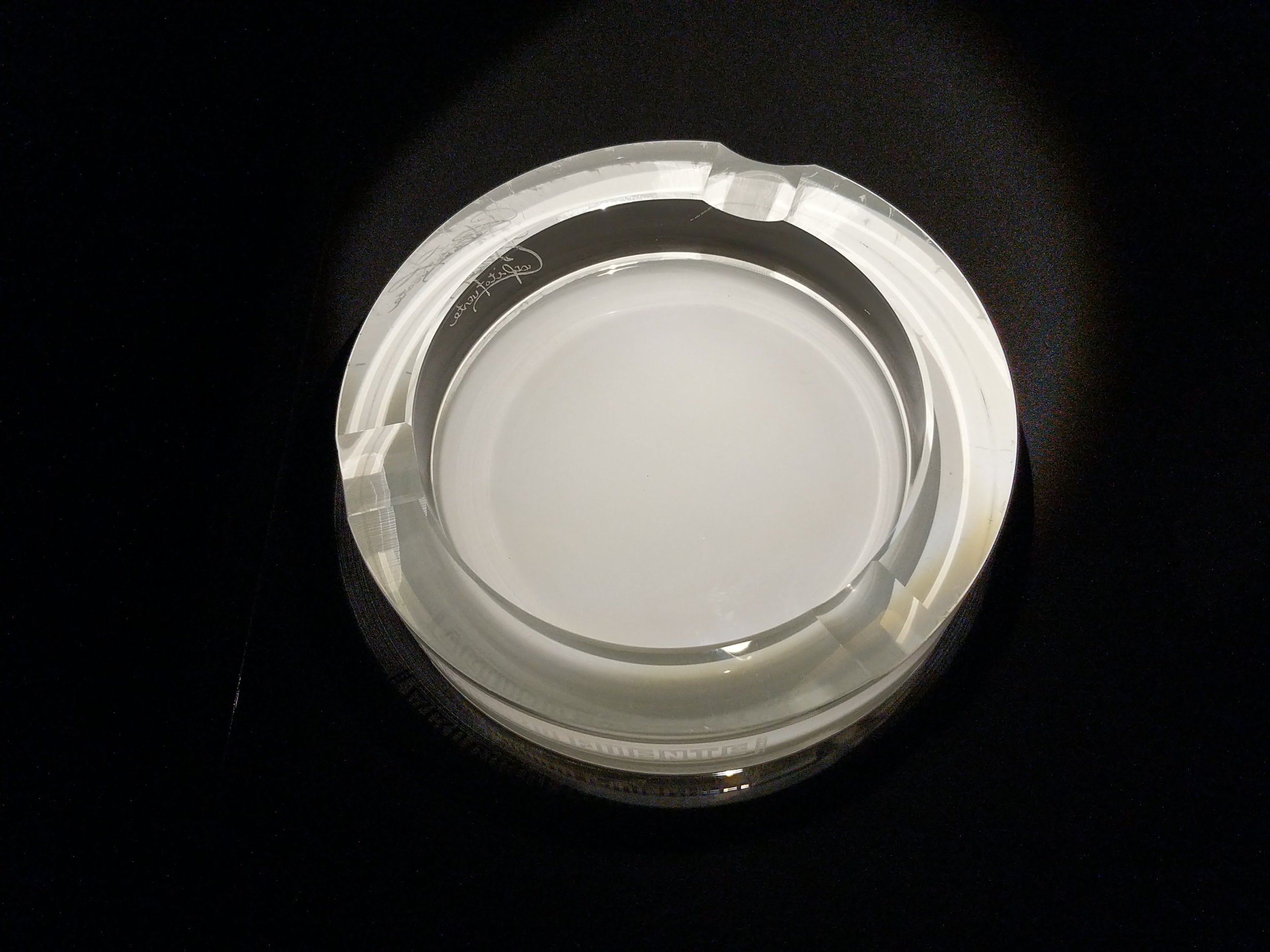 Arturo Fuente custom heavy clear glass ashtray. NIB 7 7/8" Diameter
