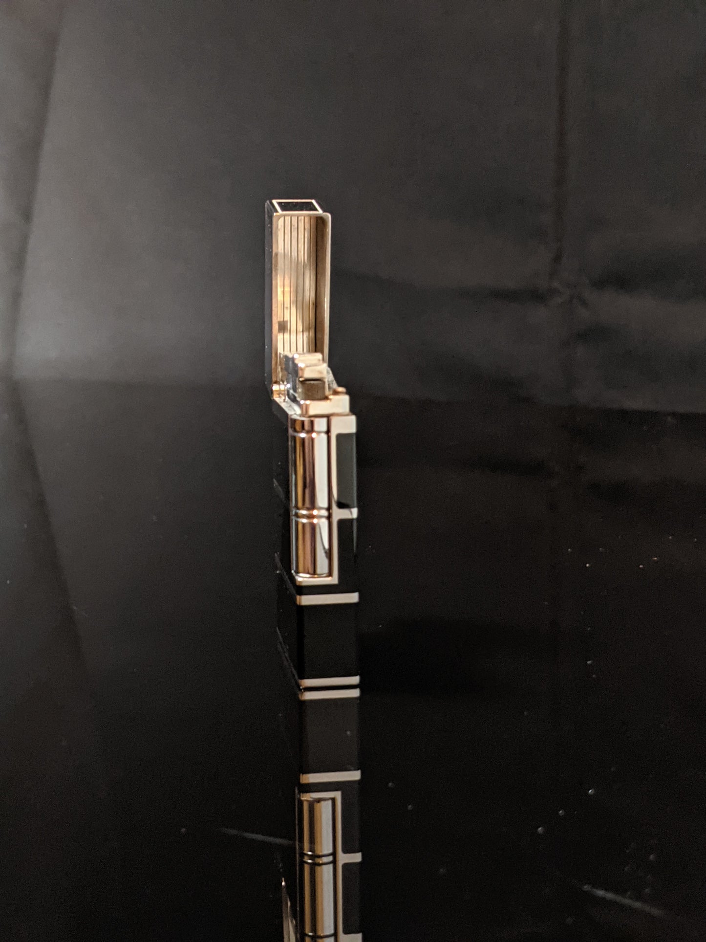 S.T. Dupont Black Lacquer L2 Lighter
