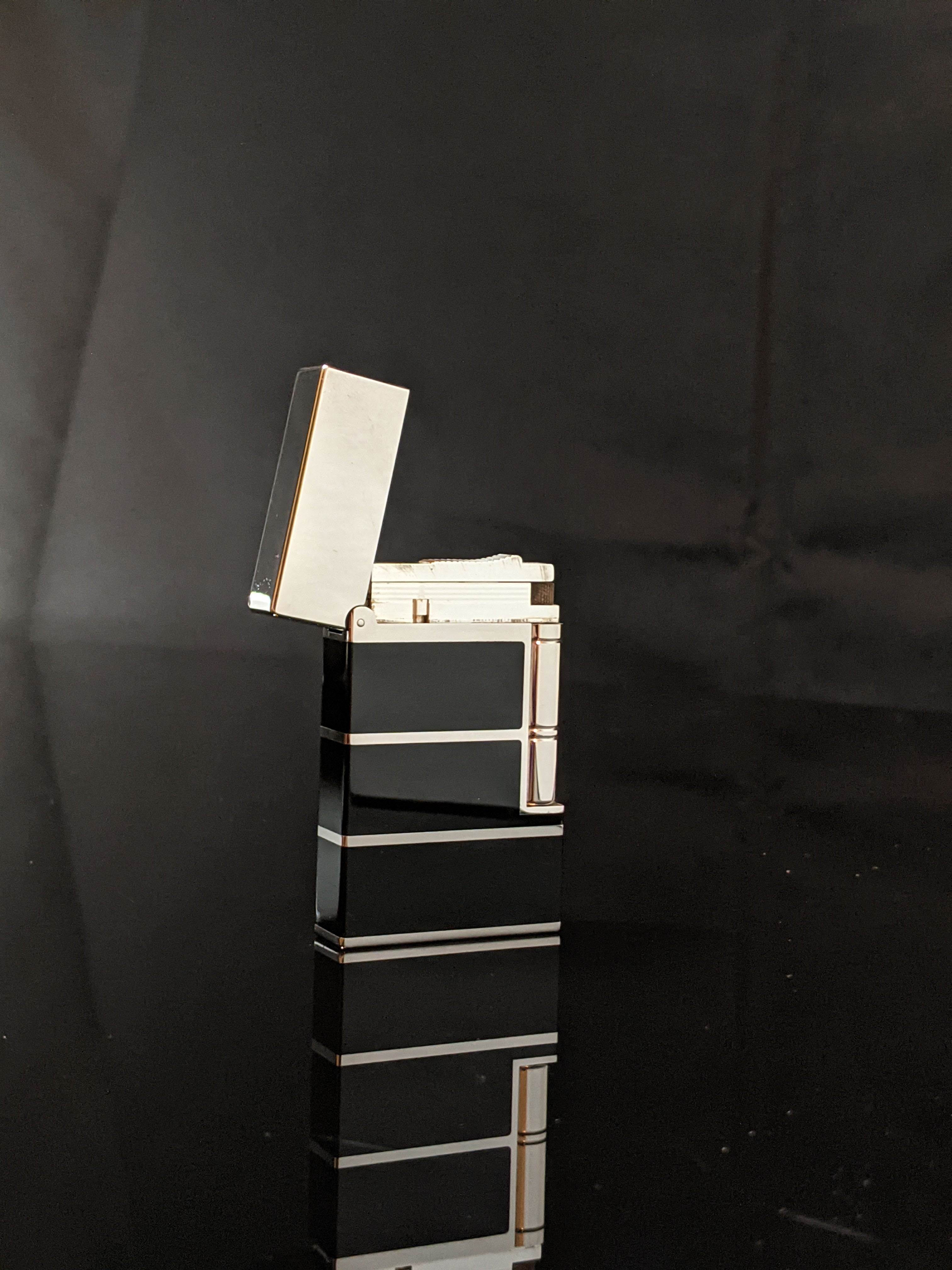 S.T. Dupont Black Lacquer L2 Lighter