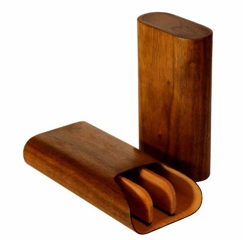 Brizard and Co. The "Show Band" 3 Cigar Case - Curly Walnut
