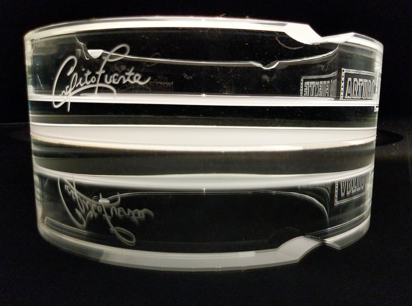 Arturo Fuente custom heavy clear glass ashtray. NIB 7 7/8" Diameter
