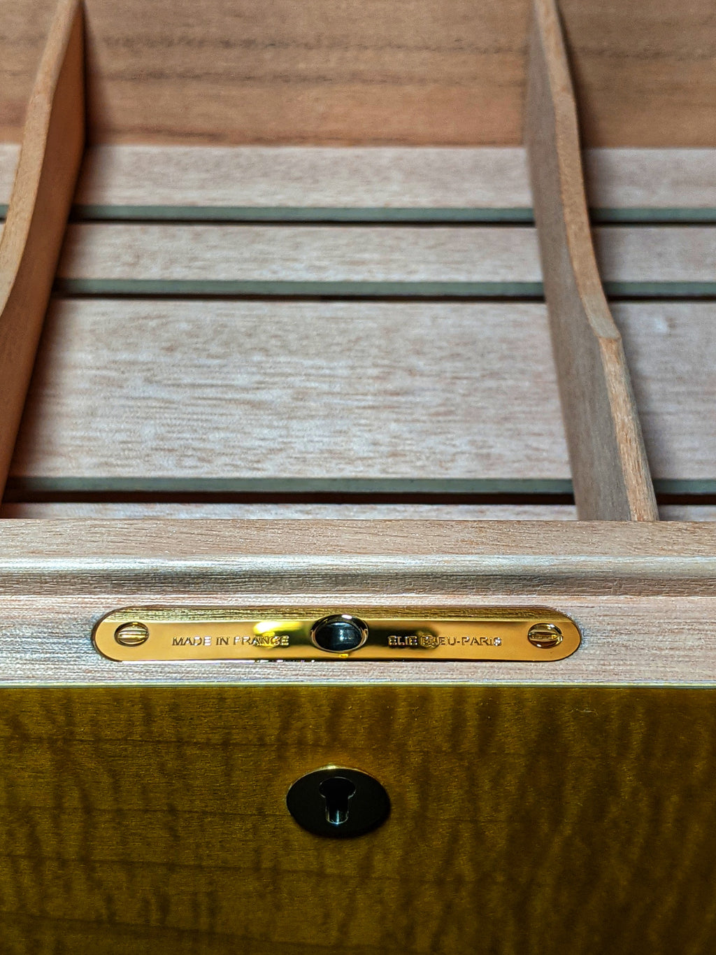 Elie Bleu Medals Yellow Sycamore Humidor 120 count NIB