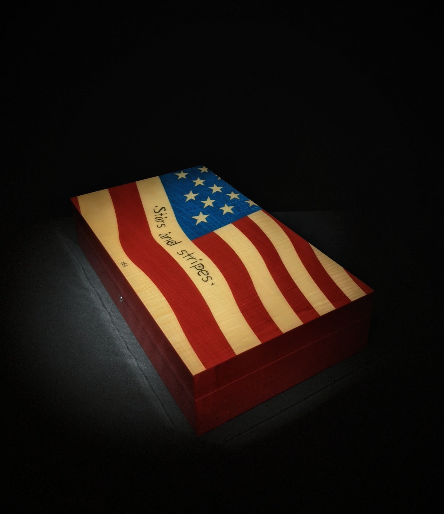 Elie Bleu Stars & Stripes Humidor — 110 Count