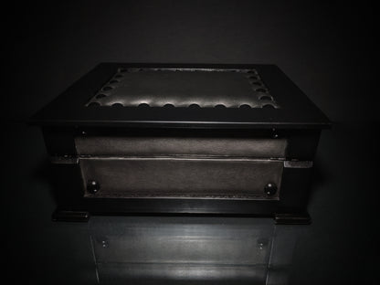 Brizard and co. The "Chesterfield" Humidor - 60/70 Count (Black)