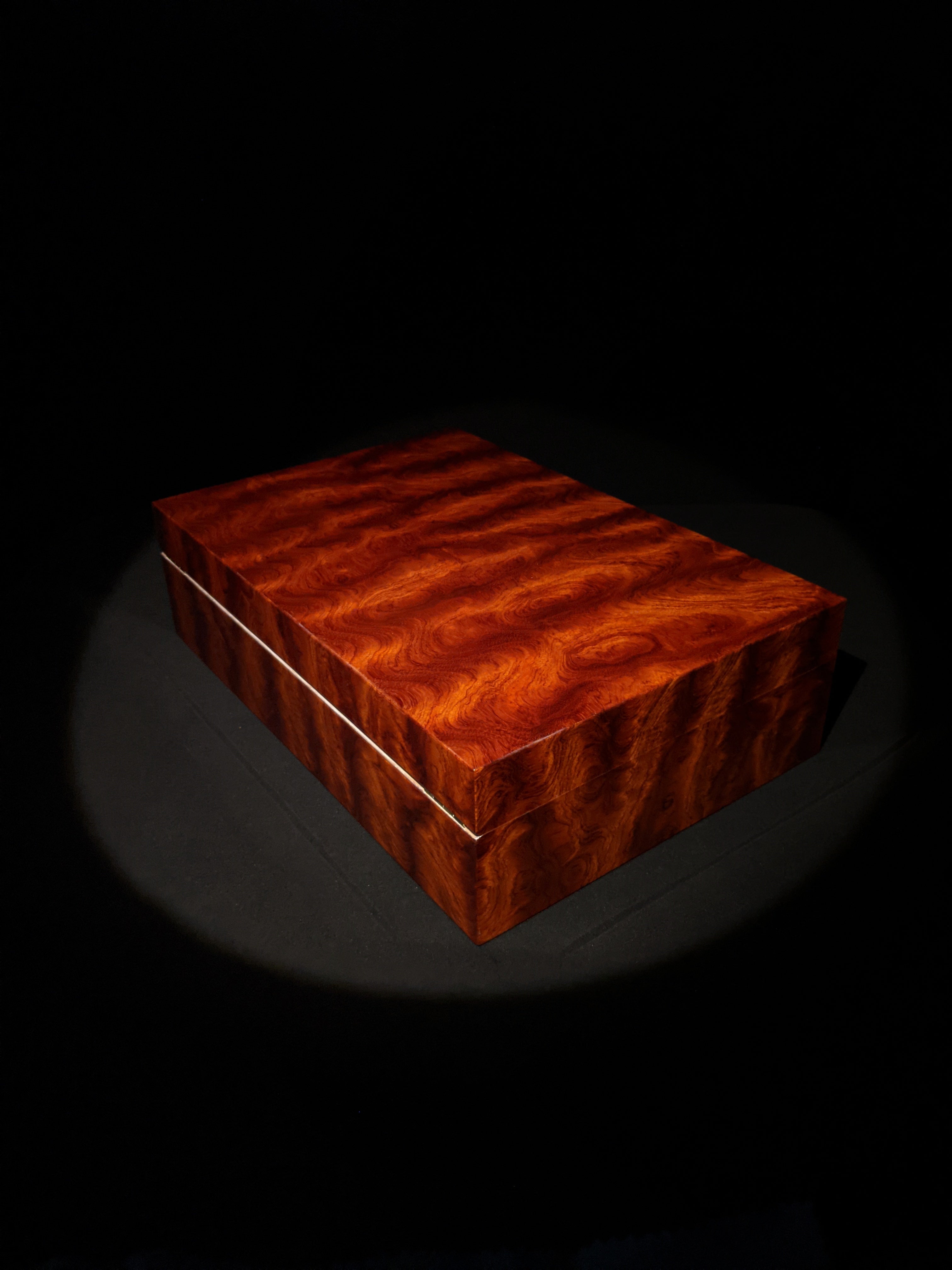 Elie Bleu Figured Bubinga Humidor 110 ct