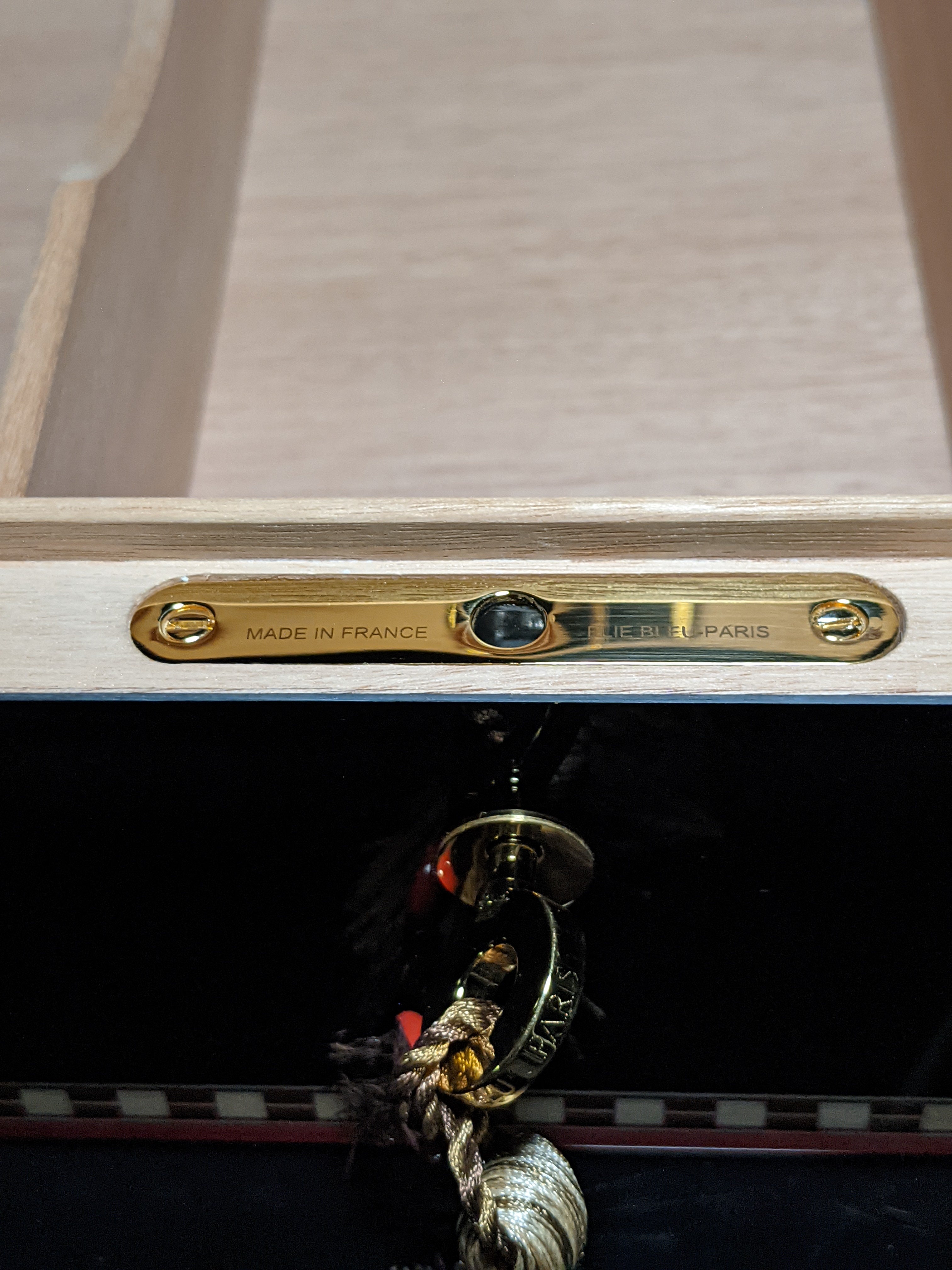 Elie Bleu  Alba Black Sycamore Humidor 110 count NIB Made in France