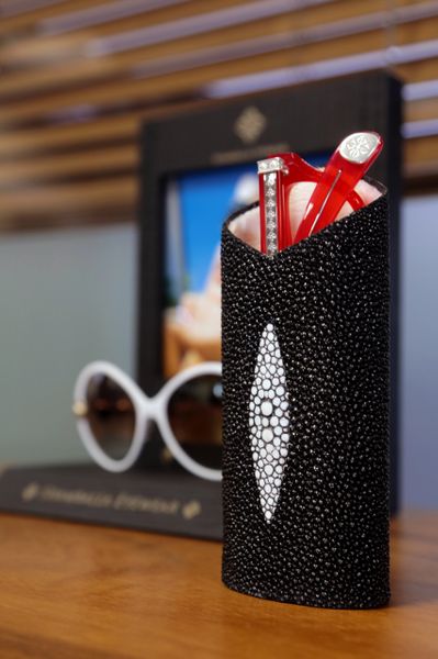 Brizard and Co. The Luxury Eyewear Stand - Stingray