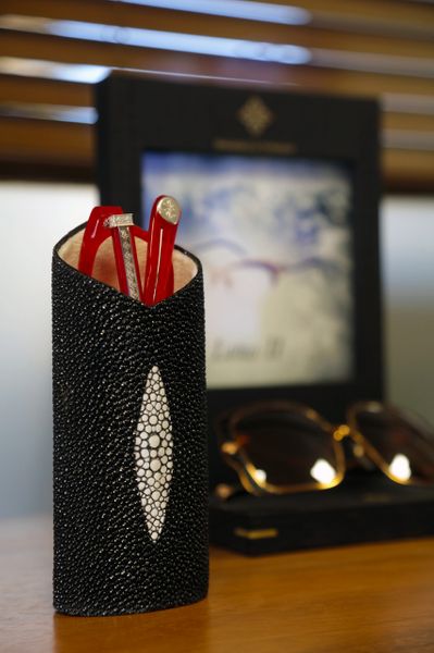 Brizard and Co. The Luxury Eyewear Stand - Stingray